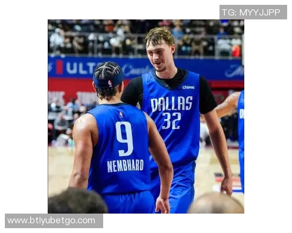 从落选秀到首发球员小内姆哈德的努力与自信之路 从落选秀到首发球员小内姆哈德的努力与自信之路