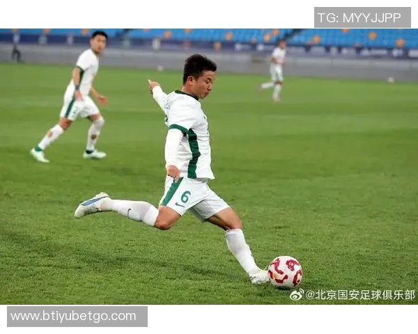 北京国安在教学赛中以2-1战胜天津津门虎展现强劲实力