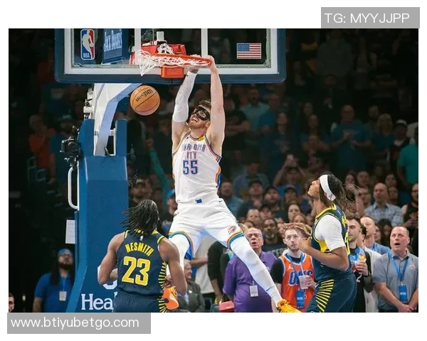 小卡狂砍55分平历史纪录球队更衣室泼水庆祝四连胜喜悦洋溢