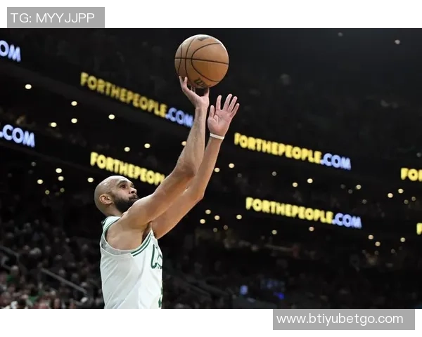 埃奇库姆表现出色如老将10投6中三分5中3罚球10中7砍下22分4篮板5助攻