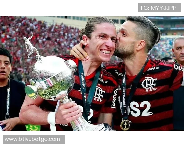 弗拉门戈球员齐声呼吁续约主帅费利佩路易斯续写夺冠传奇